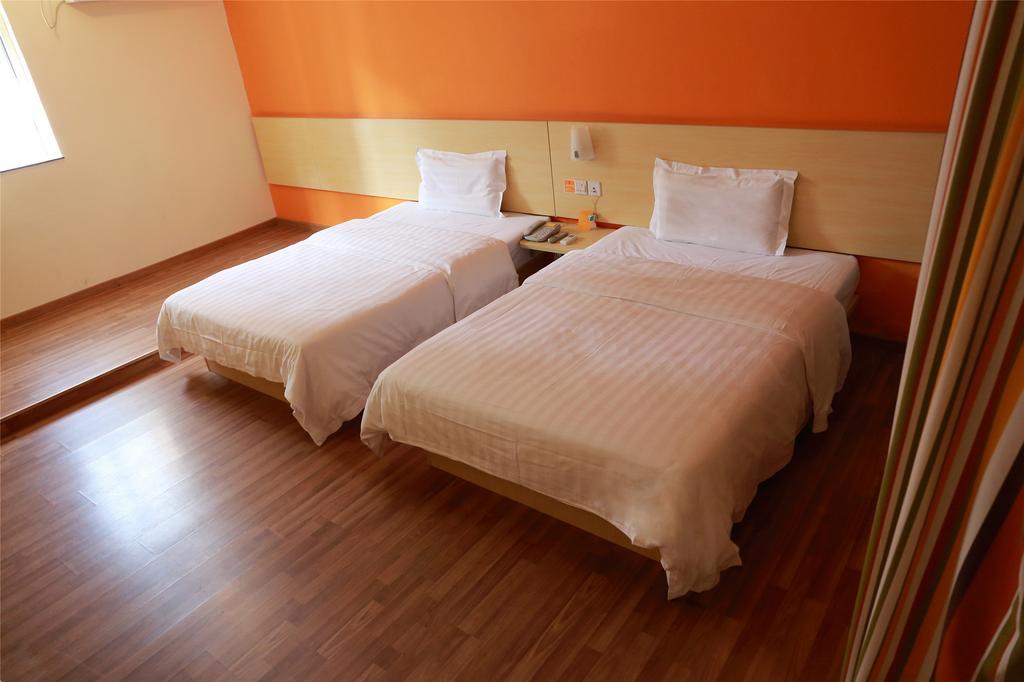 7Days Inn Beijing Liujiayao Station Camera foto